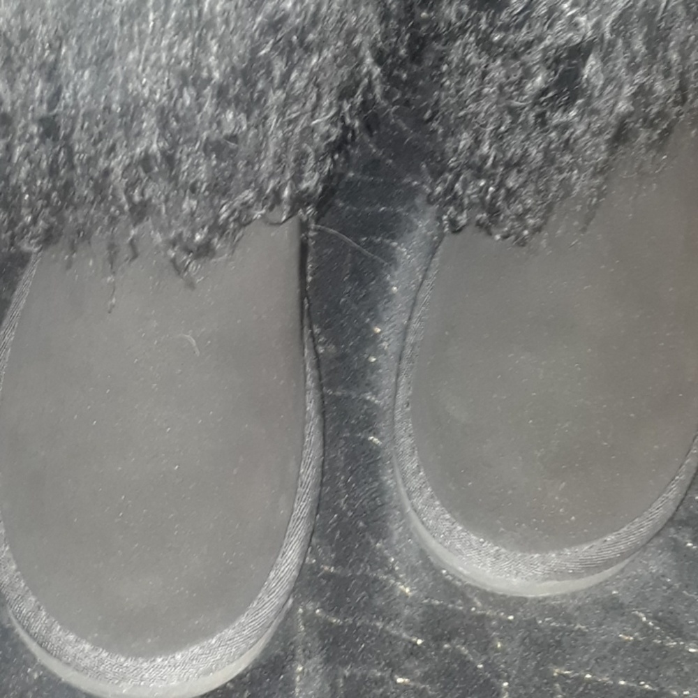 FUR BOOTS - Picture 2 of 3
